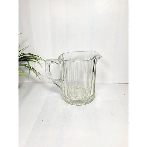 Vintage Pitcher Heavy Glass 10 Panel Ribbed Sunburst Bottom, Kitchen Barware - Picture 1 of 5